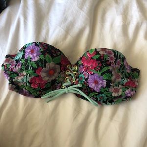 strapless bathing suit top. 34 C.🌷